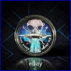 124 RARE 1 oz Canada 2018 UFO ALIEN GLOW IN DARK CANADIAN MAPLE LEAF Silver Coin