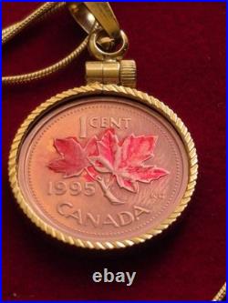 1995 Canada Maple Leaf Copper Coin Pendant & 18 Gold Over Sterling Silver Chain