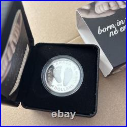 2011 Canada $10 Welcome to the World Fine Silver Coin