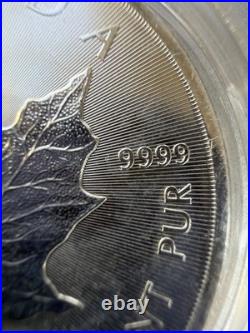 2015 Canada. 9999 Silver Maple Leaf $5 Coin, Elizabeth II in an air tite capsule