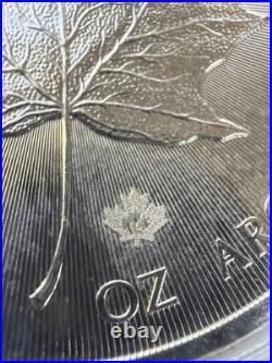 2015 Canada. 9999 Silver Maple Leaf $5 Coin, Elizabeth II in an air tite capsule