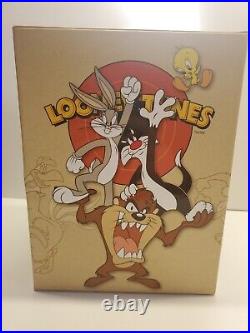 2015 Canada Fine Silver. 999 Coins Looney Tunes COLLECTION BOX. 8 INCLUDED